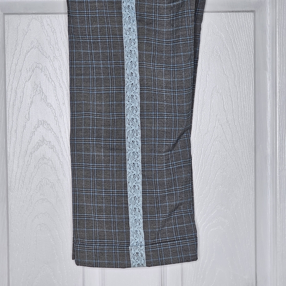 Intuitions Gray Plaid Lace Detail Pants Size 6 NWOT - Picture 13 of 16